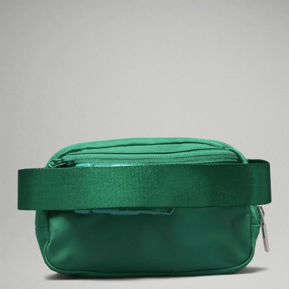 NEW Emerald Ice lululemon Everywhere Belt Bag - Picture 6 of 8